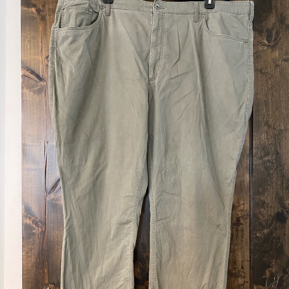 Chinos